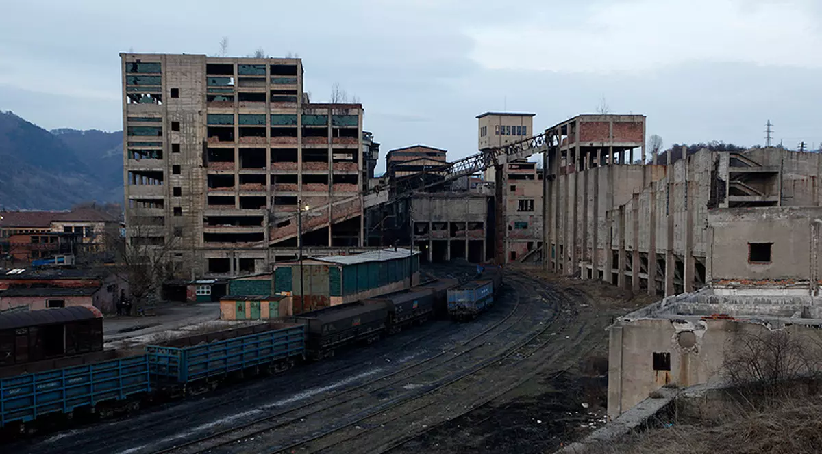 Mineritul din România, resuscitat cu banii Orientului Mijlociu și ai Africii?