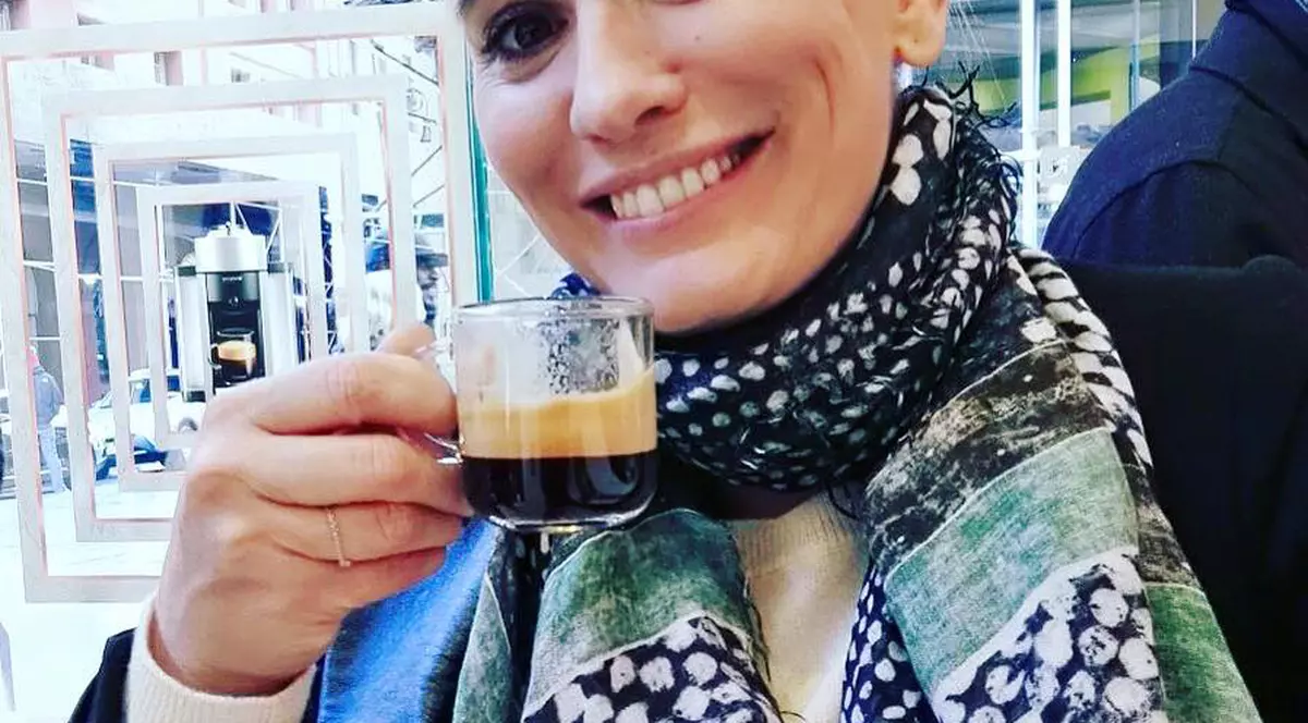 Ce familie frumoasă are Andreea Esca! Mama ştiristei are aceeaşi coafură celebră cu cea a fiicei ei