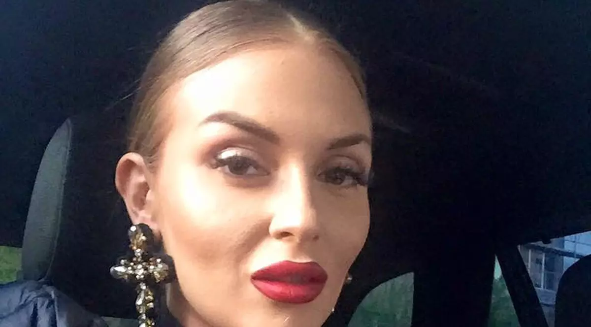 Oana Radu, criticată de fani după ce şi-a făcut mai multe operaţii estetice: "Nu poţi să trăieşti toată viaţa complexat"