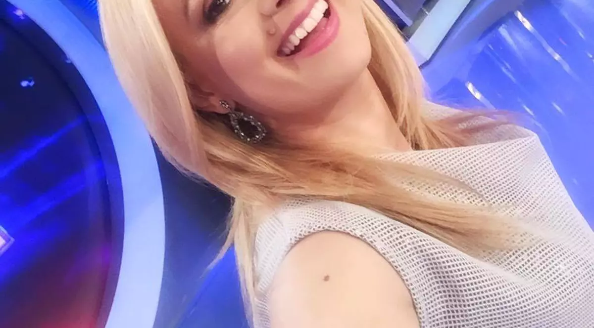 Cine a înlocuit-o luni pe Simona Gherghe, la Acces direct. Prezentatoarea s-a externat şi se reface acasă