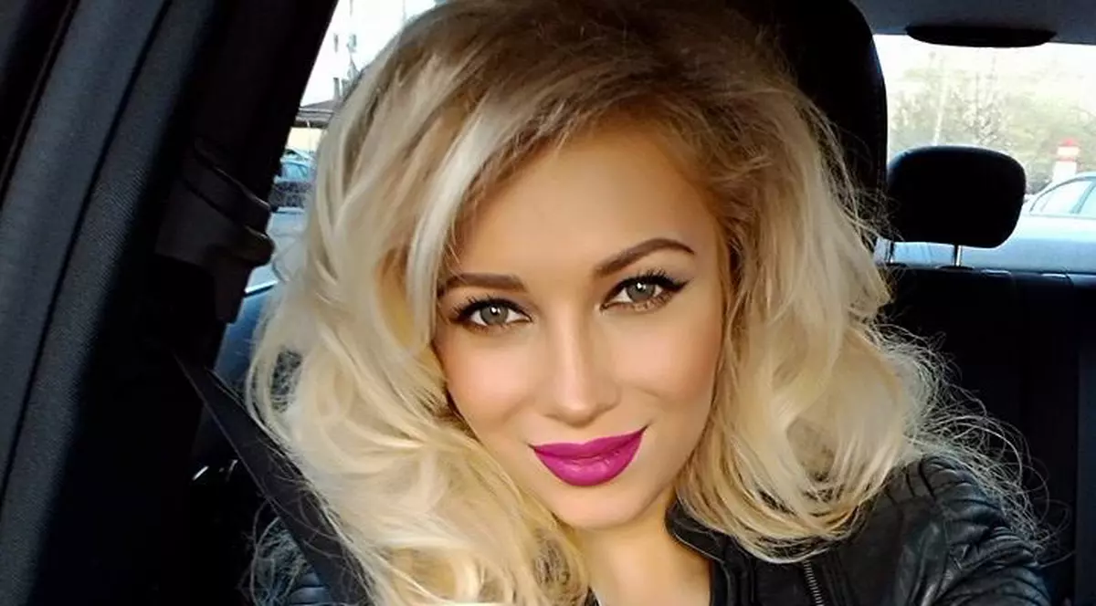 Lora, criticată de fani pentru că şi-ar fi mărit buzele. Răspunsul neaşteptat al cântăreţei