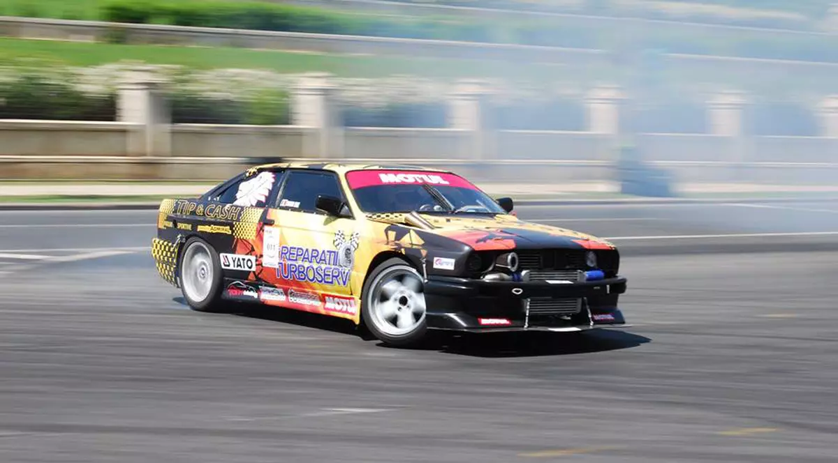 Mega-drifturi în centrul Bucureștiului! Driftul, recunoscut din acest an ca ramură a FRAS