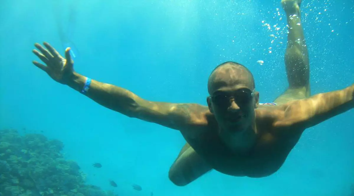 Înoată câte 7 km zilnic la Alexandreea Club ca să doboare un record mondial de traversare a Canalului Mânecii!