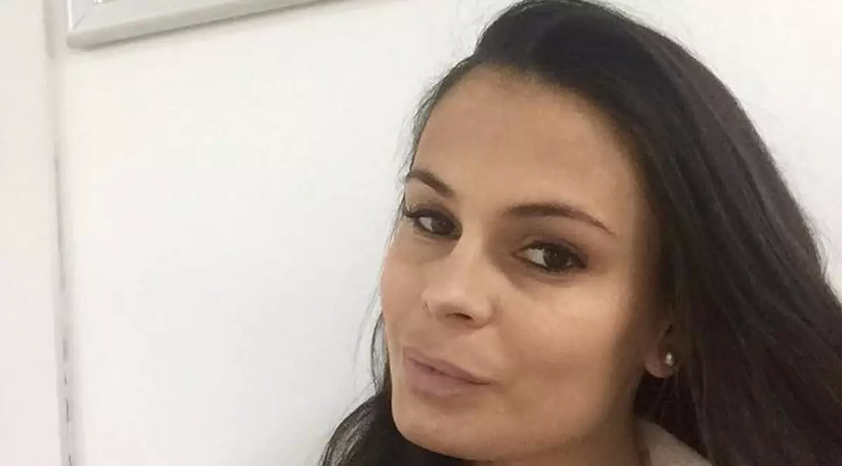 A ajuns la maternitate cu bagajul făcut, în speranţa că va aduce pe lume al cincilea copil! Anca Serea a avut însă parte de o surpriză uriaşă! Vedeta nu a născut!