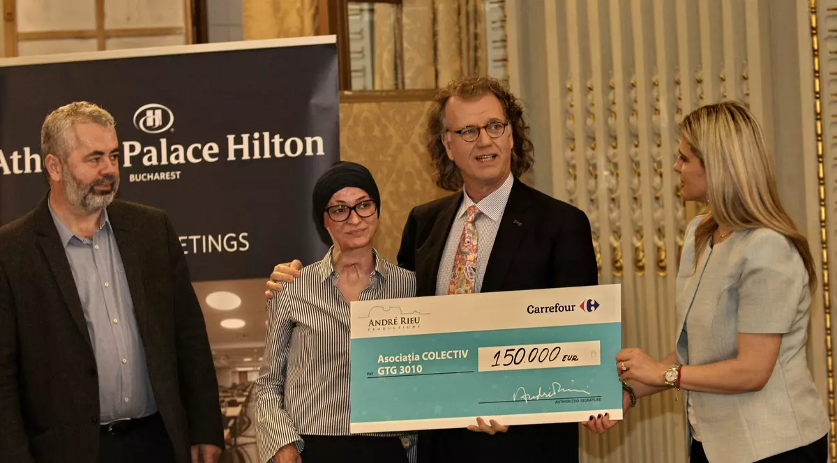 S-a ținut de cuvânt! Andre Rieu a donat 150.000 de euro victimelor din Colectiv