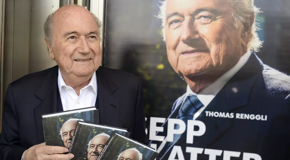 Sepp Blatter, la prezentarea propriei biografii. (FOTO: EPA)