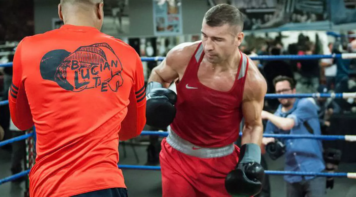 Lucian Bute transpiră din greu în ring pentru meciul cu Badou Jack / GALERIE FOTO