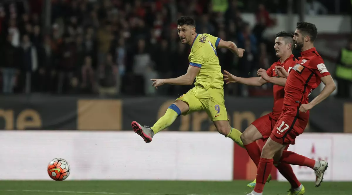 Marica s-a luat de Reghecampf