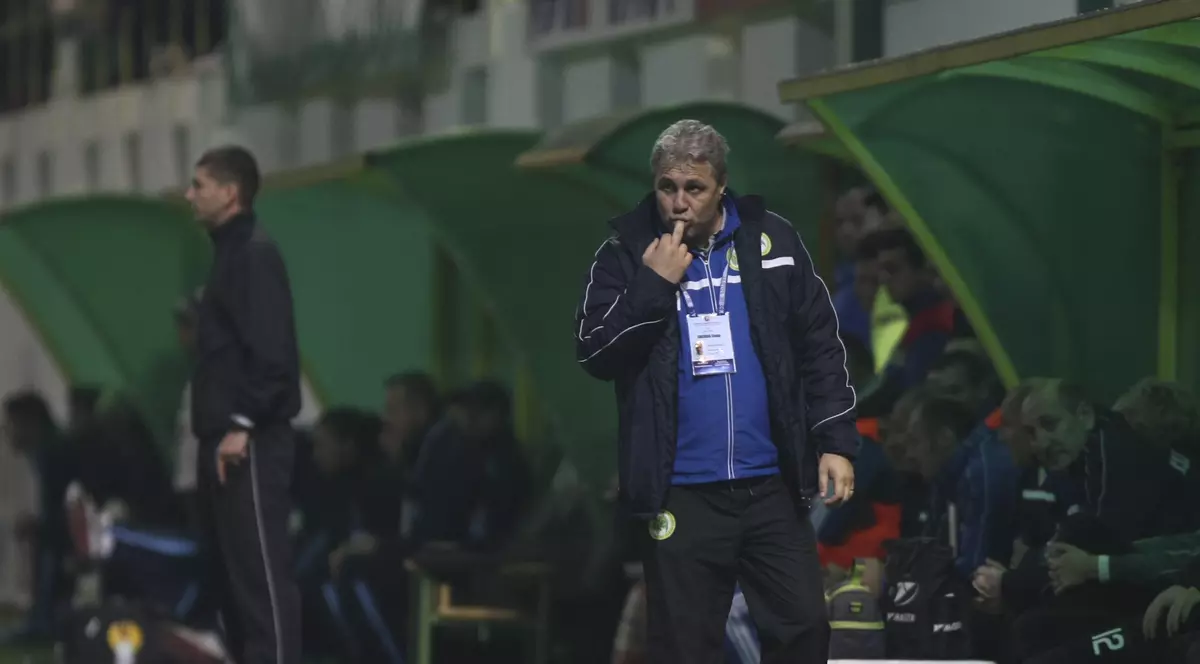 Șumudică, suspendat! Nu stă pe bancă azi, la primul duel cu Steaua!