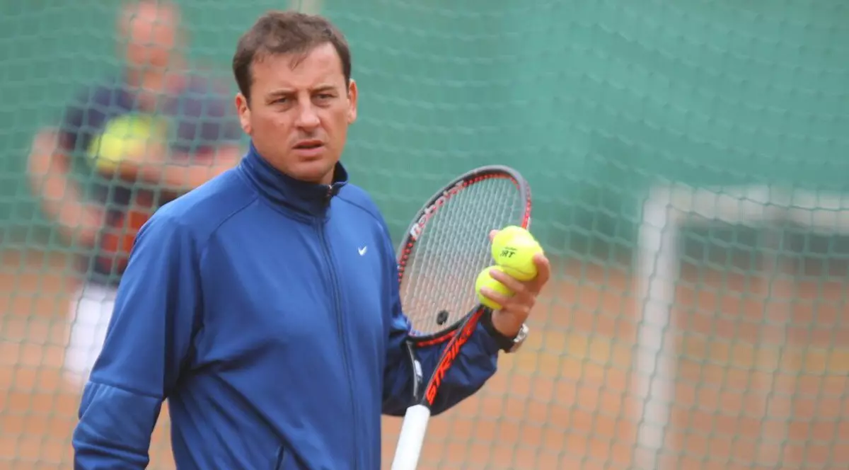 Andrei Pavel și-a adus iubita în România. Austriaca Tamira Paszek s-a antrenat la Arenele BNR