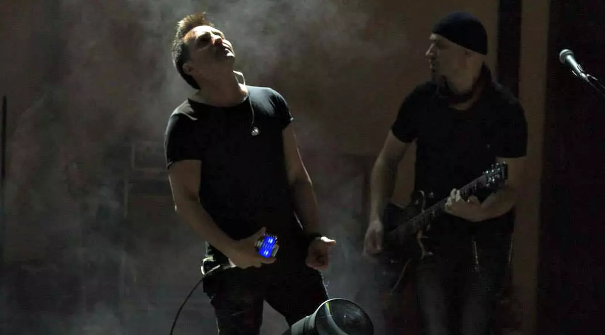 Antract filmează pe plaja din Vama Veche și își cheamă fanii în ajutor | FOTO