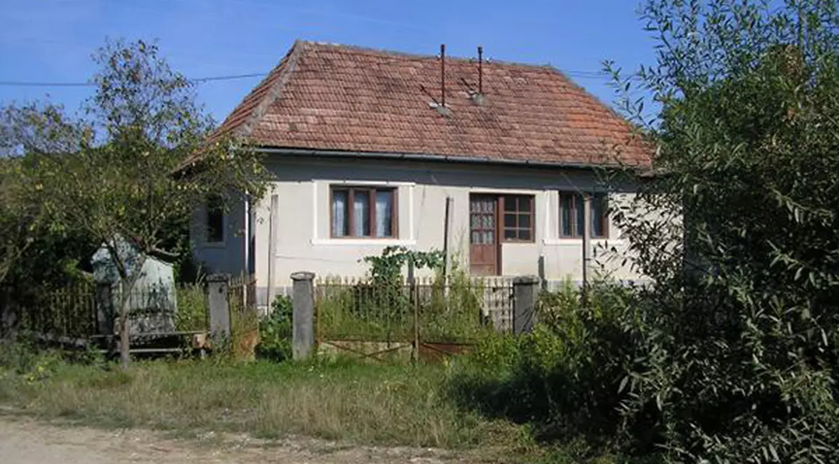 Uitat de lume... Bărbat găsit MORT ÎN CASĂ, după JUMĂTATE DE AN de la deces