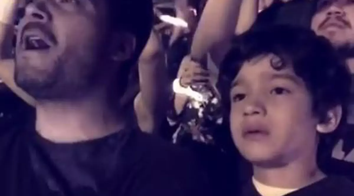 Reacţia neaşteptată a unui copil cu autism, la un concert al trupei Coldplay | VIDEO