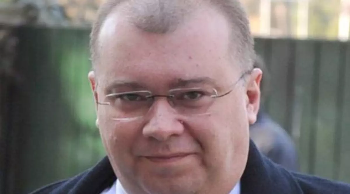 Ambasada României la Londra nu va oferi asistență românilor blocați pe Aeroportul Luton