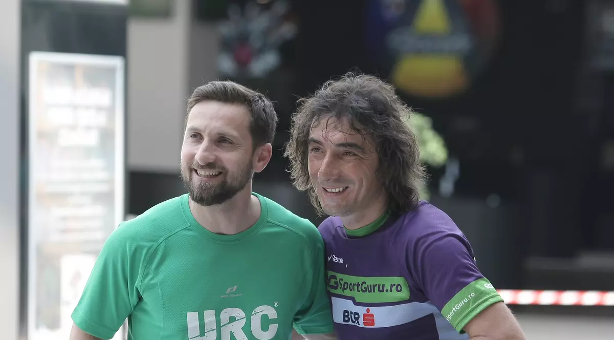 Dani Oțil strânge kilometri la mall pentru copiii bolnavi de hemofilie