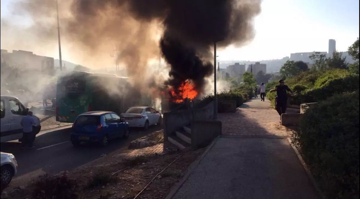 UPDATE: O bombă a explodat într-un autobuz din Ierusalim VIDEO