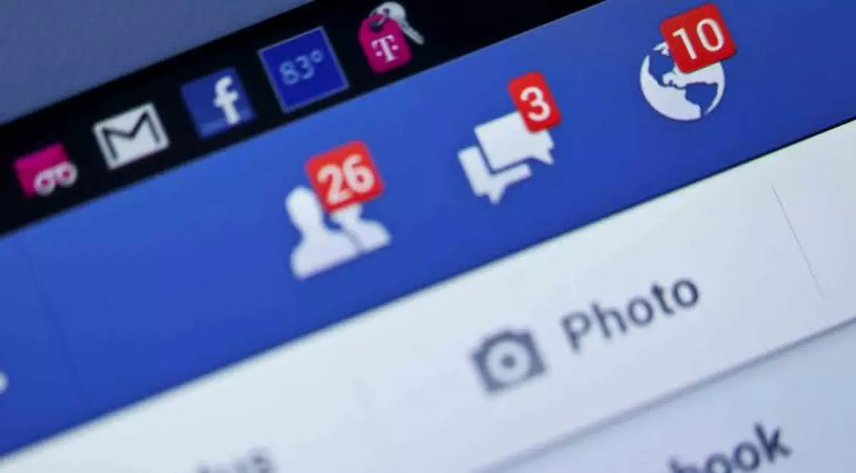 Rețelele de socializare favorizează anorexia sau bulimia