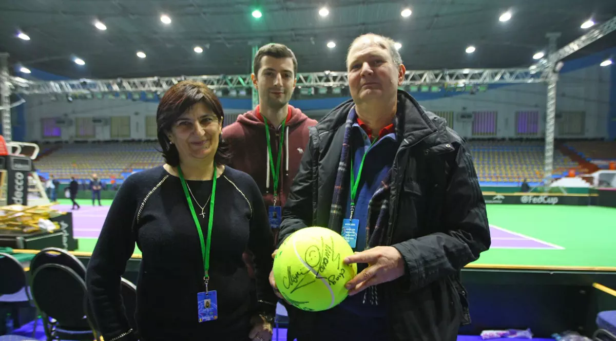 Steluța, mama Irinei Begu: ”Fata mea nu știe franceză. Însă, dacă se va dovedi că a fost înjurată, vom lua măsuri. N-a jignit-o doar pe ea, ci toată România” | EXCLUSIV