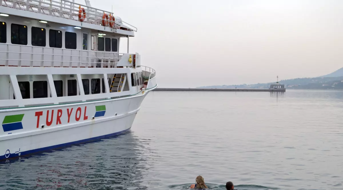 Un al doilea grup de imigranţi a plecat din Grecia spre Turcia în baza acordului UE-Turcia