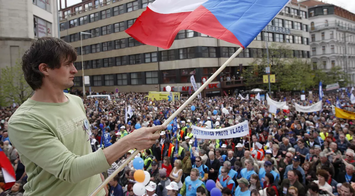 Republica Cehă vrea să-și schimbe numele în "Cehia". Care este motivul