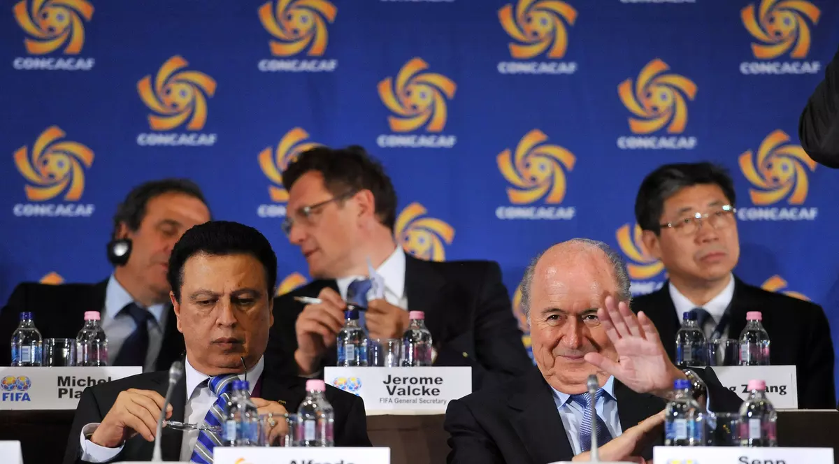 Un fost vicepreşedinte al FIFA a recunoscut că a luat mită