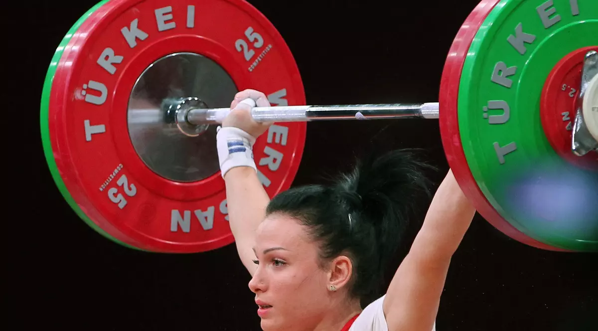 Cristina Iovu, două medalii de aur și una de bronz la Europenele de haltere din Norvegia