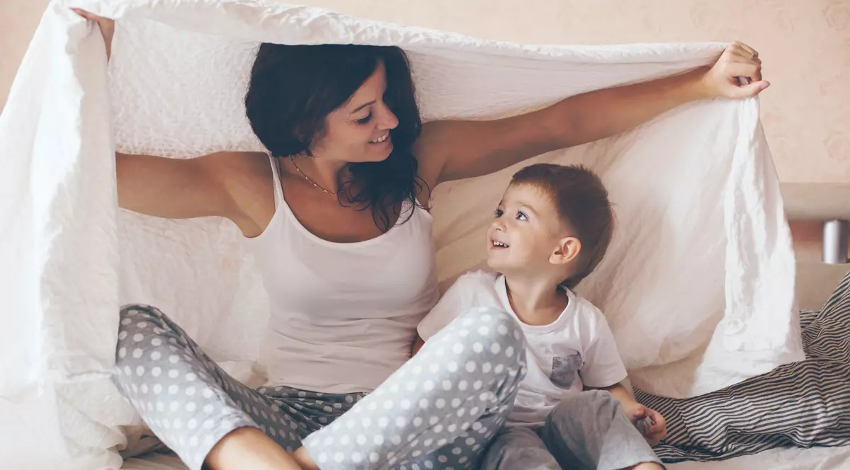 Ce fel de mamă vei fi? Reacţiile pe care le ai în cele mai neaşteptate situaţii spun tot!