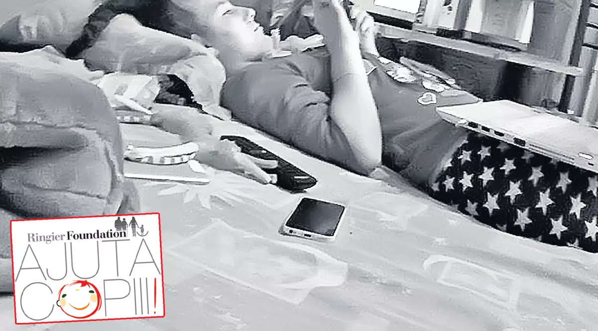 După ani buni de luptă cu distrofia, Oana nu mai poate respira singură | Cu doar 2.500 de lei, o putem ajuta