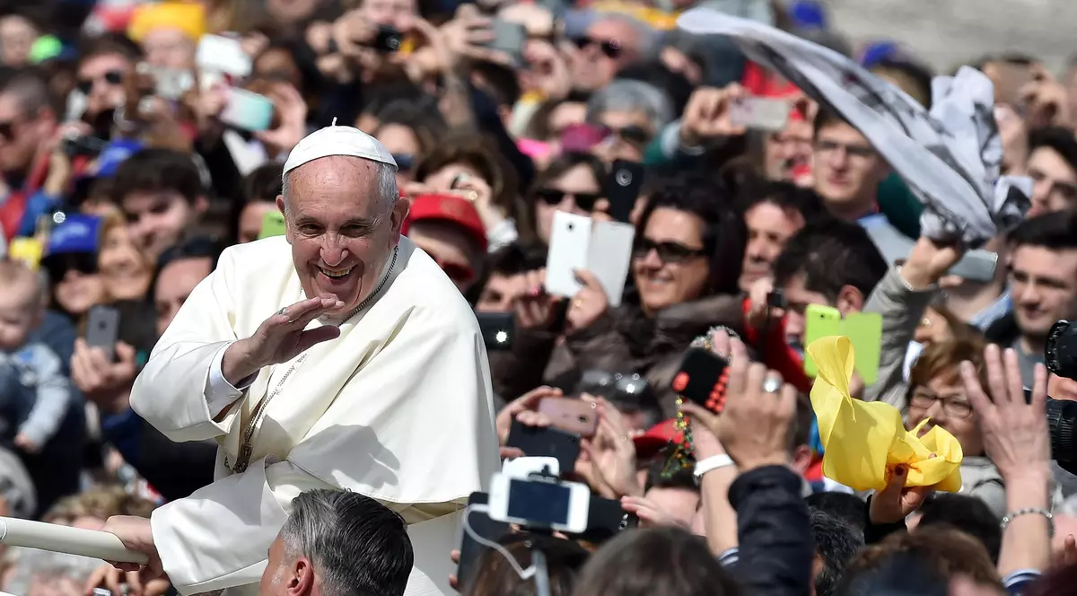 Papa Francisc șochează: ”Plăcerile sexuale sunt un dar de la Dumnezeu”