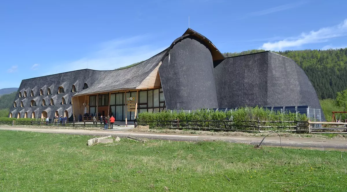 Turiştii pot vizita virtual, de sâmbătă, Masivul Piatra Craiului