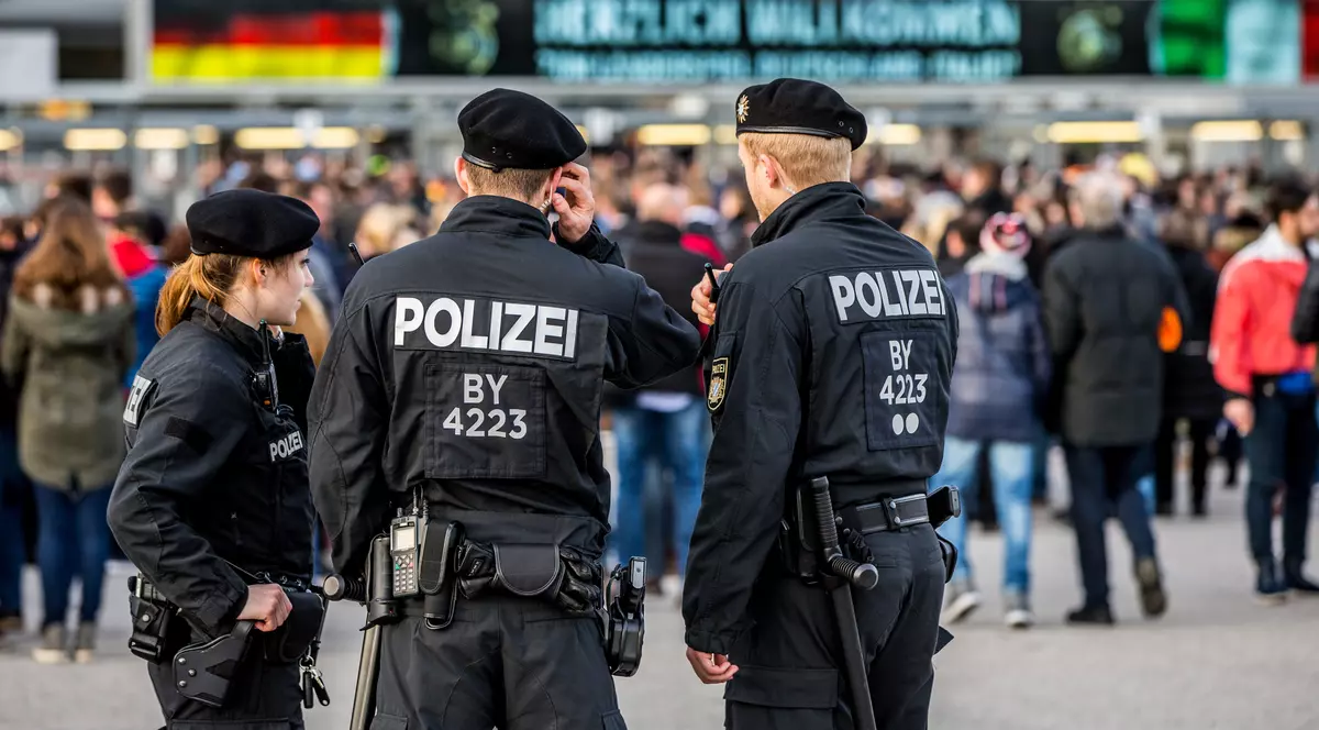 Doi bărbaţi care plănuiau un atac, arestaţi de poliția germană