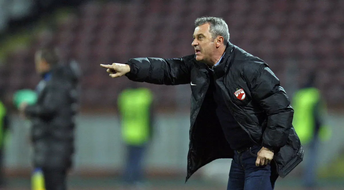 Rednic face ce știe mai bine: își critică elevii și cere ”patru-cinci jucători noi!”