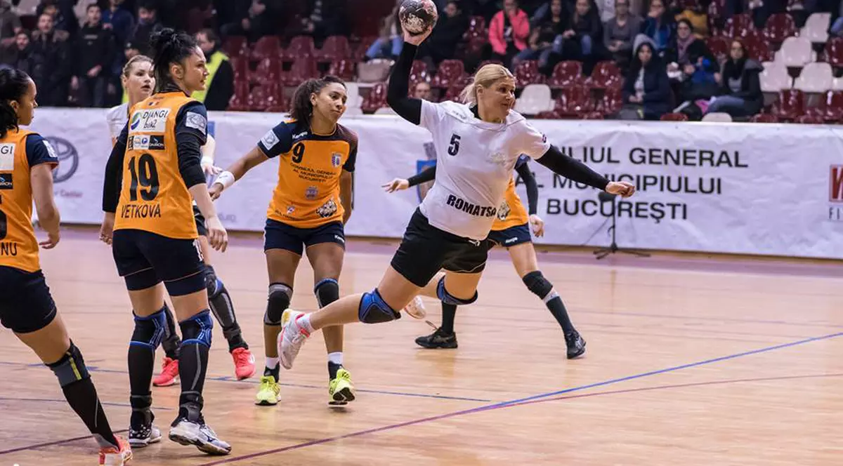 HCM Rm. Vâlcea a egalat Rapidul în ultima secundă. Rezultatele din Liga Națională feminină de handbal