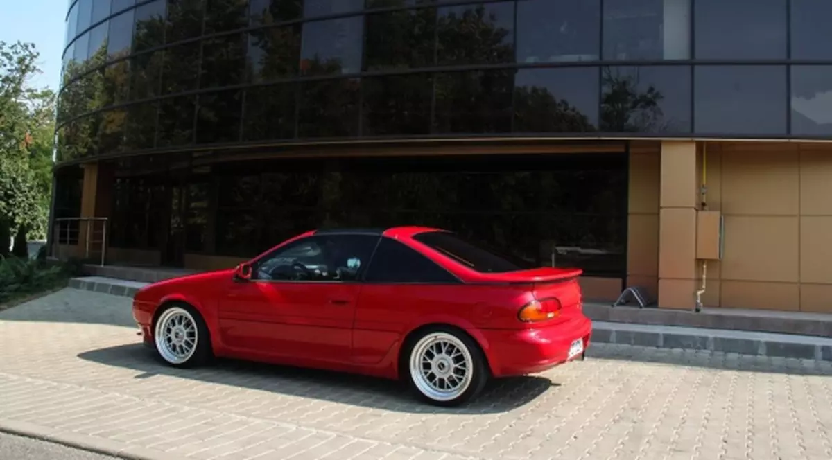 Metoda ingenioasă a unui ieşean de a-şi vinde maşina. Noul proprietar o poate avea pentru doar 30 de lei