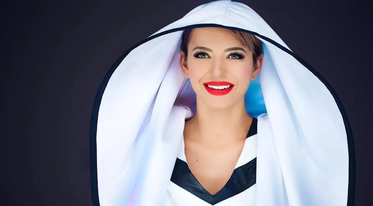 S-a pozat complet nemachiată și a făcut totul public. Cum arată Giulia Anghelescu fără pic de fard