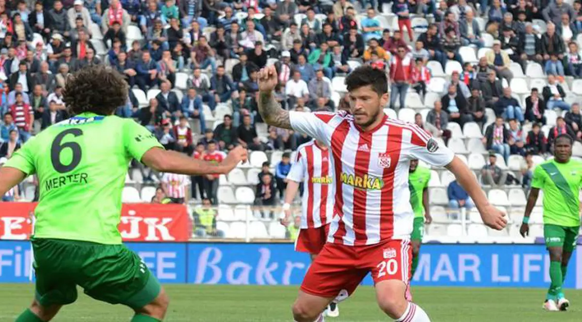 ”Dodel” Tănase vrea să-și rezilieze contractul cu retrogradata Sivasspor