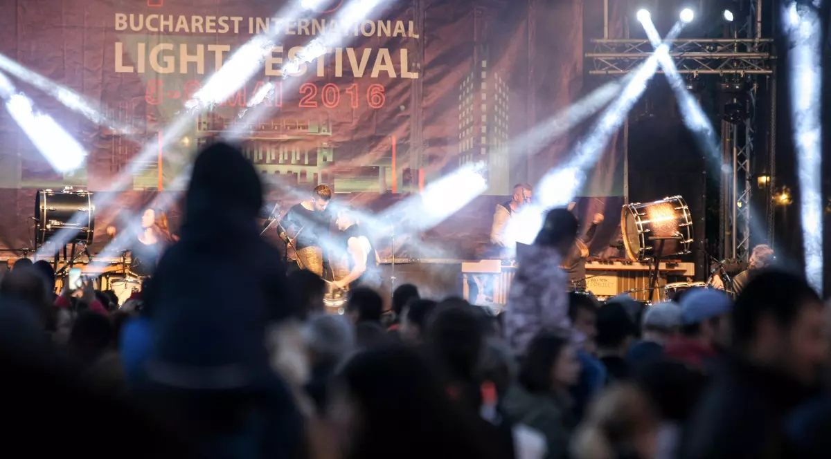 A început SPOTLIGHT, FESTIVALUL LUMINII | GALERIE FOTO