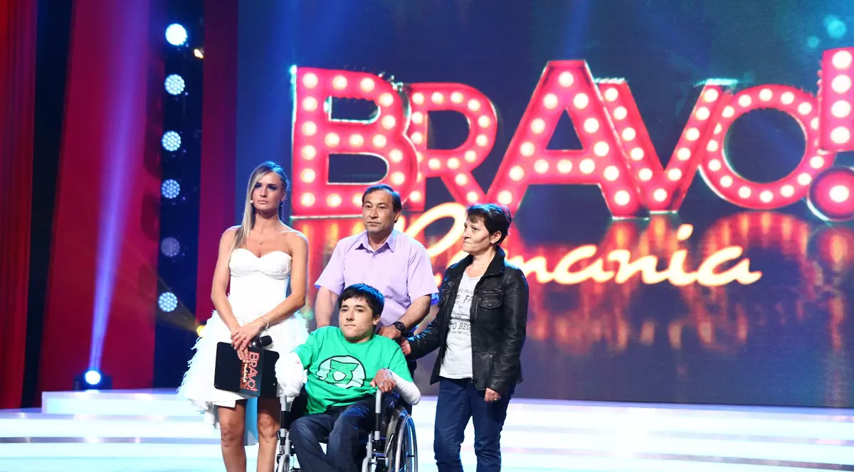 Pe scenă pentru Mihai! O armată de oameni dansează la ”Bravo, România!” pentru băiatul salvat din Colectiv