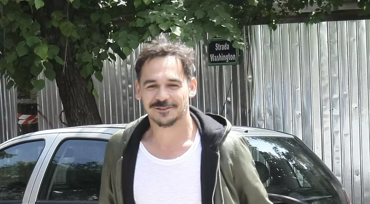 EXCLUSIV/ Divorțul l-a scuturat de vilă și 2.000E pe lună! Cum a împărțit Răzvan Simion agoniseala și custodia copiilor cu soția și cât îl costă pensia alimentară