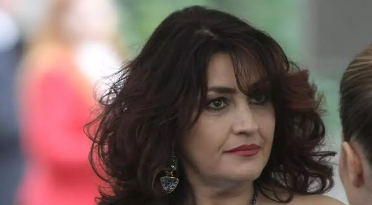 VIDEO EXCLUSIV. Rona Hartner nu se mai trezește din coșmar! Și-a dus tatăl de urgență la spital și a ajuns ea pe perfuzii!