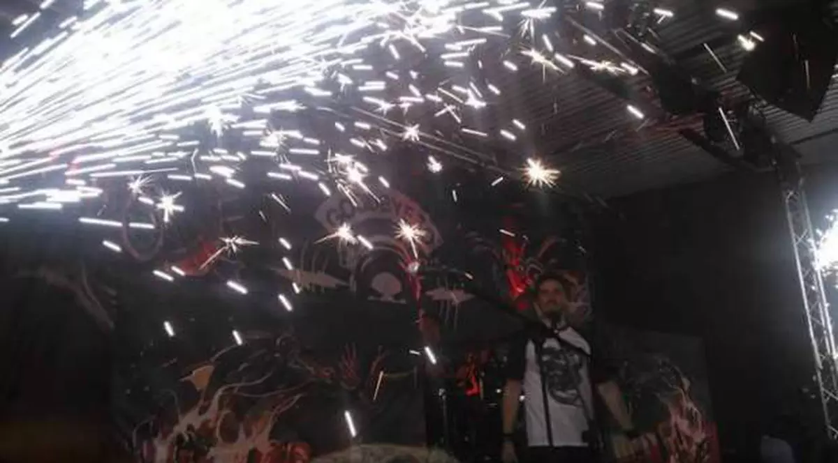 Mărturiile cutremurătoare ale unuia dintre tinerii răniți în tragedia de la Colectiv. Marcat de chinurile din spital