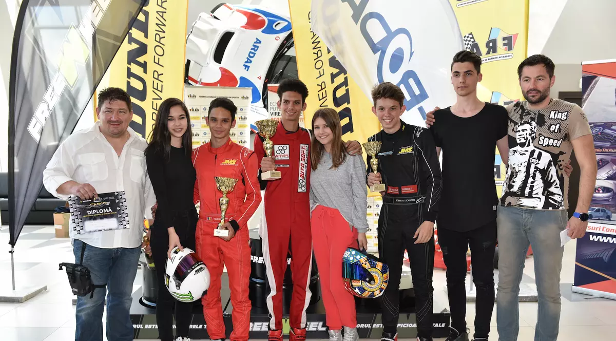Fraţii Tomescu au monopolizat prima etapă a Campionatului Naţional de Karting