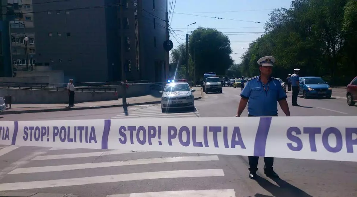 Alertă cu bombă la Palatul Justiției din Iași. Toți angajații au fost evacuați / FOTO & VIDEO | UPDATE