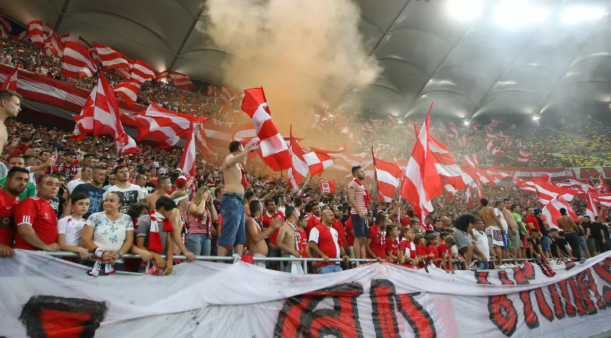 Viața merge înainte! Dinamoviștii ieri plângeau, azi petrec: ”La mulți ani tuturor celor care poartă în suflet culorile alb-roșii”