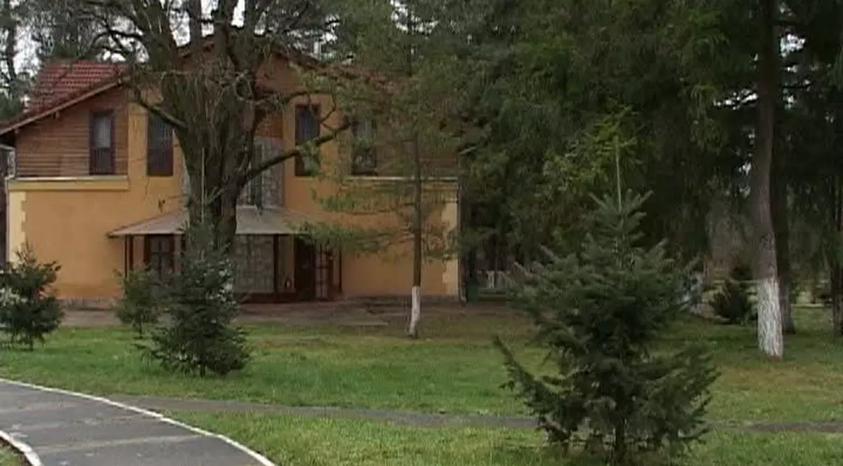 Incendiu la fosta casă de vânătoare a lui Ceaușescu