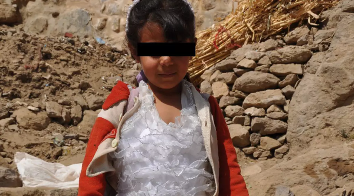 Banii ucid copilăria în Yemen: fetiță de 8 ani, moartă după ce a fost violată în ”noaptea nunții”