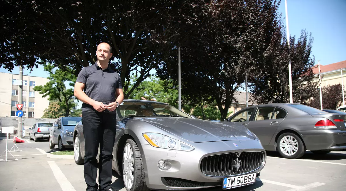 Milionar din Top 300, jefuit în timp ce dormea în casă