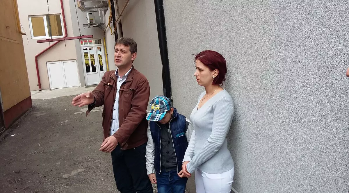 UPDATE Imagini revoltătoare la un spital din Tecuci! Un medic refuză să consulte un copil cu febră și vărsături dintr-un motiv incredibil