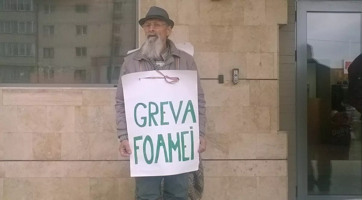 Greva foamei pentru o superstiție! Un bătrân din Botoșani refuză să își facă buletin pe motiv că... CNP-ul are 13 cifre!