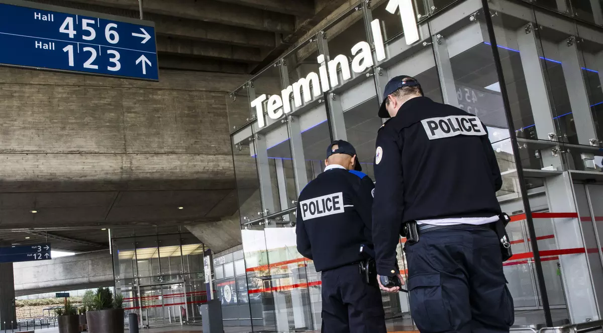 Tragedia EgyptAir: Anchetă pe aeroportul francez Charles de Gaulle